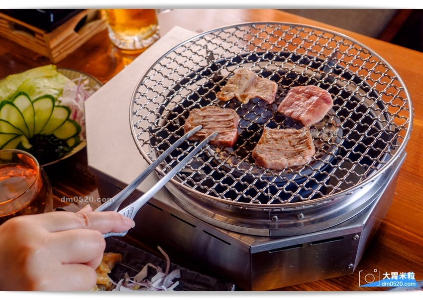 西門町電影街人氣燒肉居酒屋,聚樂町新品牌,喜多肉和牛燒肉居酒屋,肥滋滋和牛搭配台式特色湯品/沙瓦調酒,盡情享受燒烤微醺樂趣！西門町單點燒肉推薦,西門町居酒屋推薦,西門町武昌街美食推薦, - 大胃米粒