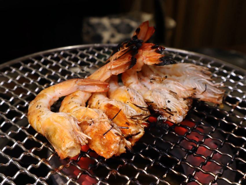 [西門町燒肉推薦]喜多肉和牛燒肉居酒屋~中秋烤肉最佳選擇~沙瓦買二送一/生啤買三送一 - ifunny 艾方妮的遊樂場