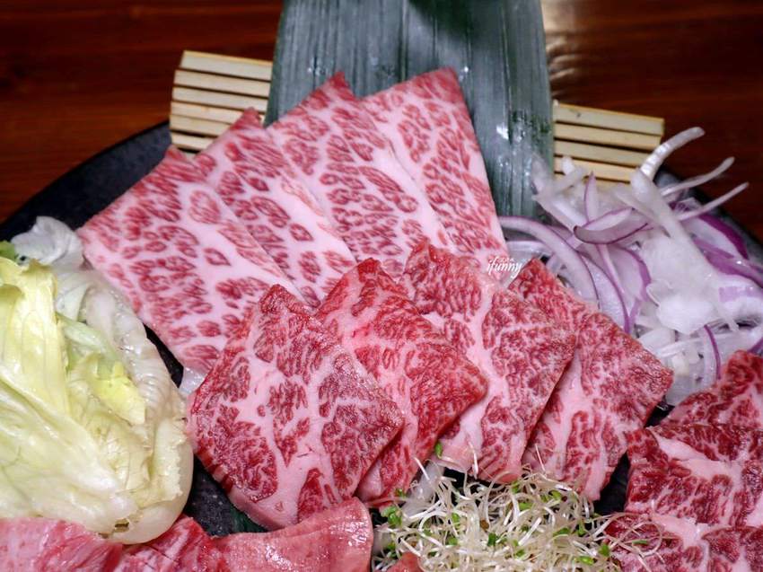 [西門町燒肉推薦]喜多肉和牛燒肉居酒屋~中秋烤肉最佳選擇~沙瓦買二送一/生啤買三送一 - ifunny 艾方妮的遊樂場