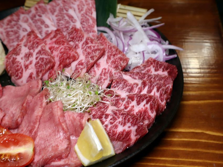 [西門町燒肉推薦]喜多肉和牛燒肉居酒屋~中秋烤肉最佳選擇~沙瓦買二送一/生啤買三送一 - ifunny 艾方妮的遊樂場