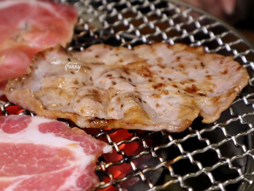 [西門町燒肉推薦]喜多肉和牛燒肉居酒屋~中秋烤肉最佳選擇~沙瓦買二送一/生啤買三送一 - ifunny 艾方妮的遊樂場