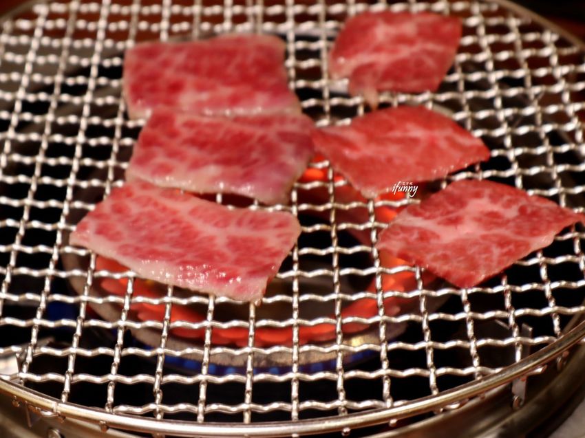 [西門町燒肉推薦]喜多肉和牛燒肉居酒屋~中秋烤肉最佳選擇~沙瓦買二送一/生啤買三送一 - ifunny 艾方妮的遊樂場