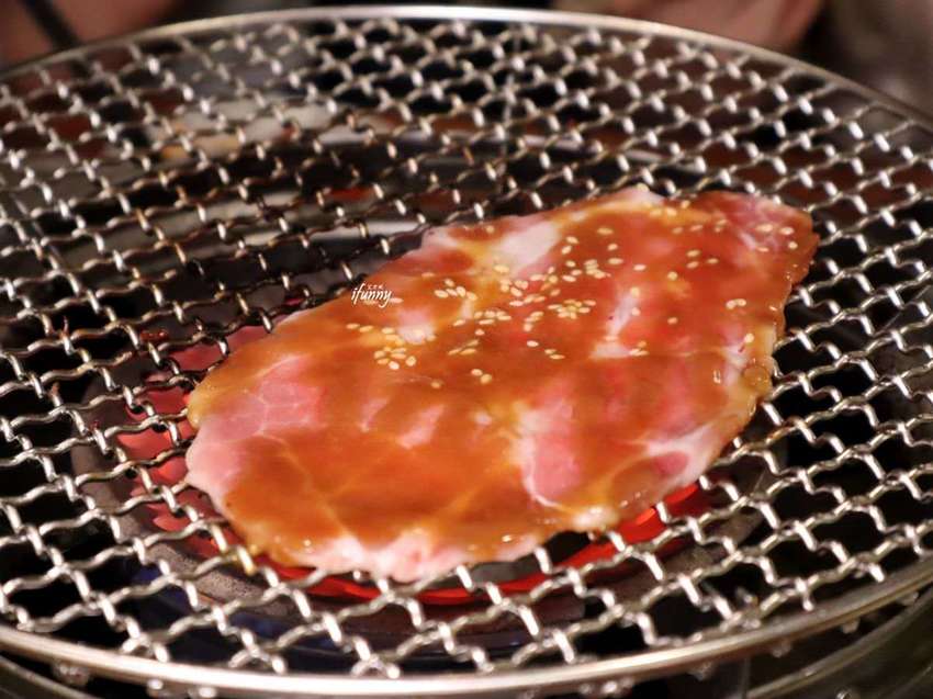 [西門町燒肉推薦]喜多肉和牛燒肉居酒屋~中秋烤肉最佳選擇~沙瓦買二送一/生啤買三送一 - ifunny 艾方妮的遊樂場