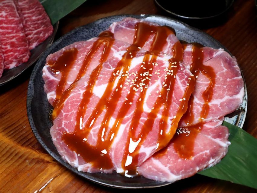 [西門町燒肉推薦]喜多肉和牛燒肉居酒屋~中秋烤肉最佳選擇~沙瓦買二送一/生啤買三送一 - ifunny 艾方妮的遊樂場