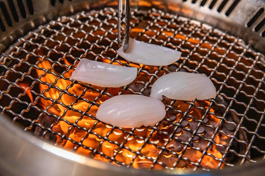 桃園蘆竹燒肉吃到飽！大漠紅頂級和牛海鮮饗宴，松葉蟹干貝、泰國蝦吃到飽。