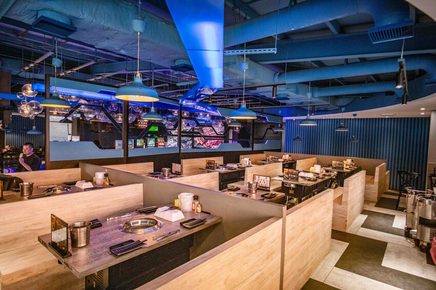 桃園蘆竹燒肉吃到飽！大漠紅頂級和牛海鮮饗宴，松葉蟹干貝、泰國蝦吃到飽。