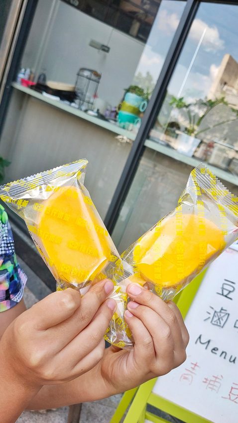 桃園大園美食-花杓豆坊-超漂亮的五彩豆花杯好亮眼，芒果雪糕更是必點招牌 @民宿女王芽月-美食.旅遊.全台趴趴走