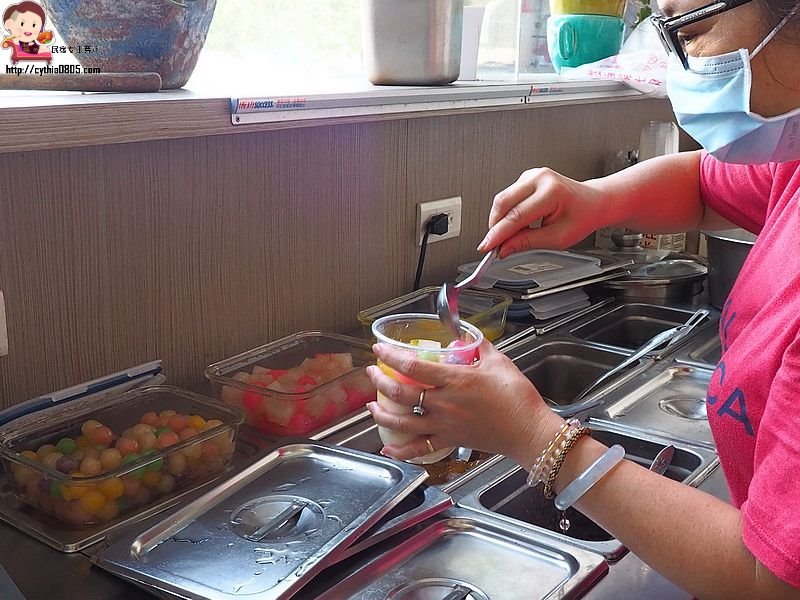 桃園大園美食-花杓豆坊-超漂亮的五彩豆花杯好亮眼，芒果雪糕更是必點招牌 @民宿女王芽月-美食.旅遊.全台趴趴走