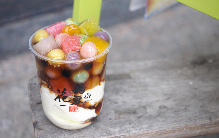 花杓豆坊 70年祖傳老滋味 傳統柴燒手工豆花 XPARK夢幻主打繽紛豆花