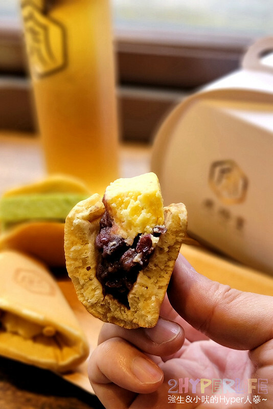 來雲林虎尾必吃菓寮店的散步甜點虎月燒,原正義百貨搖成一變成為文青美食打卡點,各種特色地瓜糕點也是推薦伴手禮哦!