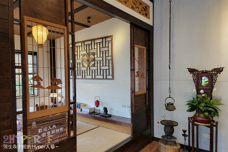 來雲林虎尾必吃菓寮店的散步甜點虎月燒,原正義百貨搖成一變成為文青美食打卡點,各種特色地瓜糕點也是推薦伴手禮哦!