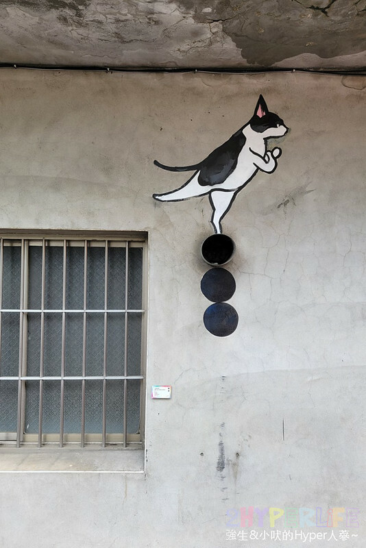 來雲林虎尾必吃菓寮店的散步甜點虎月燒,原正義百貨搖成一變成為文青美食打卡點,各種特色地瓜糕點也是推薦伴手禮哦!