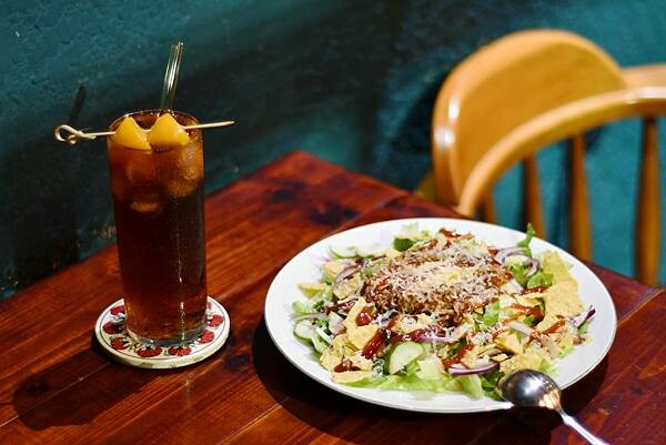 台南市中西區【台南中西區】妳妳旅食Ni fu Ni fa～可以吃到來自世界各國料理的迷你的異國餐酒館。