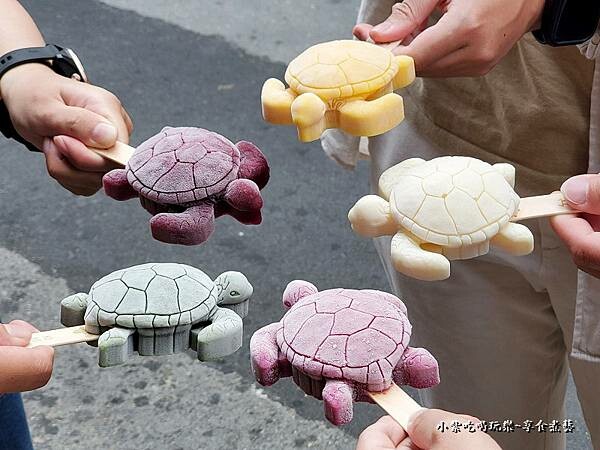 現吃海龜冰棒-2022小琉球允好嘉.jpg