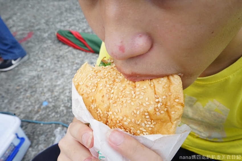 《全台美食》喬治漢堡人氣紅不讓行動餐車 素食小夜市推薦