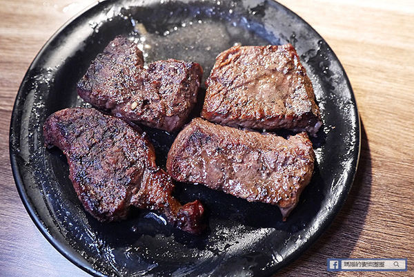基隆燒肉吃到飽推薦【月桂炭火燒肉】頂級奢華燒肉/哈根達斯冰淇淋吃到飽/基隆美食