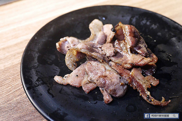 基隆燒肉吃到飽推薦【月桂炭火燒肉】頂級奢華燒肉/哈根達斯冰淇淋吃到飽/基隆美食