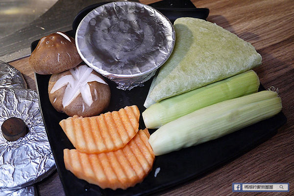 基隆燒肉吃到飽推薦【月桂炭火燒肉】頂級奢華燒肉/哈根達斯冰淇淋吃到飽/基隆美食