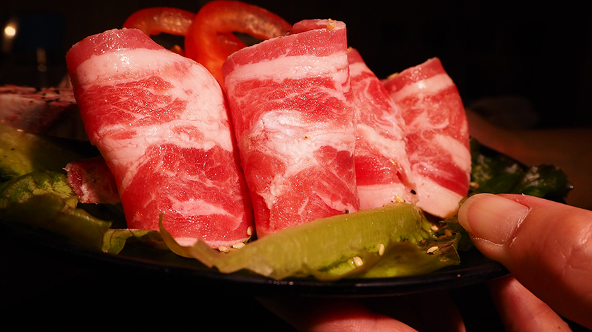 月桂炭火燒肉 月桂炭火燒肉,基隆吃到飽,基隆燒肉,基隆放水燈,基隆碼頭,基隆景點,食記,台北食記,基隆食記,基隆親子餐廳,基隆寵物友善餐廳,不限時餐廳