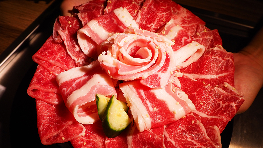 月桂炭火燒肉,基隆吃到飽,基隆燒肉,基隆放水燈,基隆碼頭,基隆景點,食記,台北食記,基隆食記,基隆親子餐廳,基隆寵物友善餐廳,不限時餐廳 月桂炭火燒肉,基隆吃到飽,基隆燒肉,連鎖平價燒肉,連鎖平價炭烤,豚野基隆,平價吃到飽,銅板吃到飽,火鍋吃到飽,吃到飽火鍋,基隆中元祭