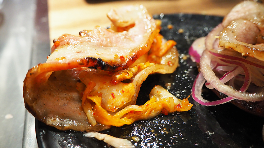 月桂炭火燒肉 月桂炭火燒肉,基隆吃到飽,基隆燒肉,基隆排隊吃到飽,基隆啤酒暢飲,BAR無限暢飲,包廂,包場,情人節,情人節約會餐廳,尾牙,春酒,慶生