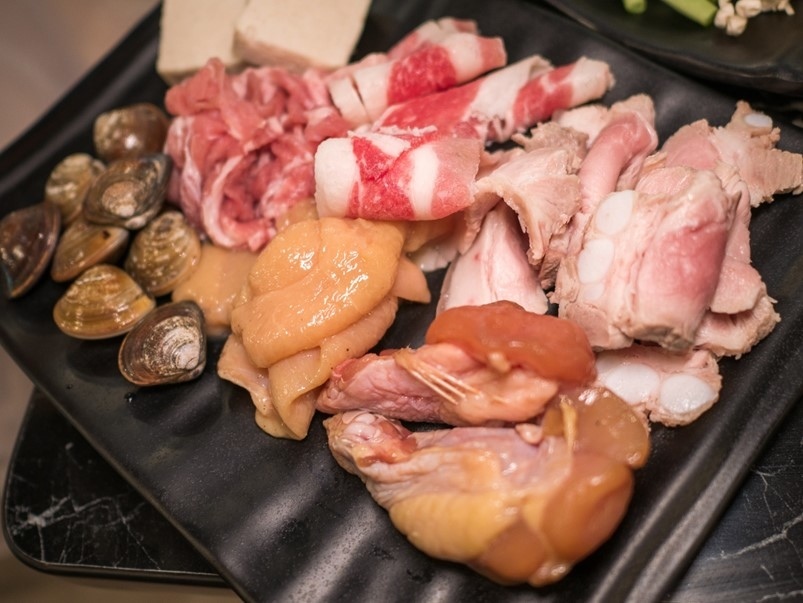 【新北中和】乾隆泰皇蝦,水道流水蝦現夾現烤吃到飽!