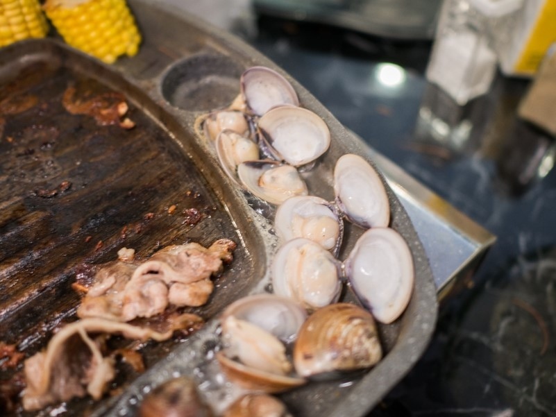 【新北中和】乾隆泰皇蝦,水道流水蝦現夾現烤吃到飽!