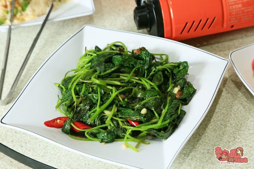 【台南美食】86快速道路下的隱藏版土雞城！想吃？記得先google：天美土雞城 - 熱血玩台南。跳躍新世界