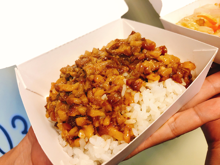 五掌櫃麵食館,桃鶯路美食,桃園八德美食,桃園好吃滷肉飯,桃園好吃牛肉麵,八德工業區,宏亞巧克力共和國,工寮早午餐,炸刈包,廣豐新天地早餐,富洲美食小吃