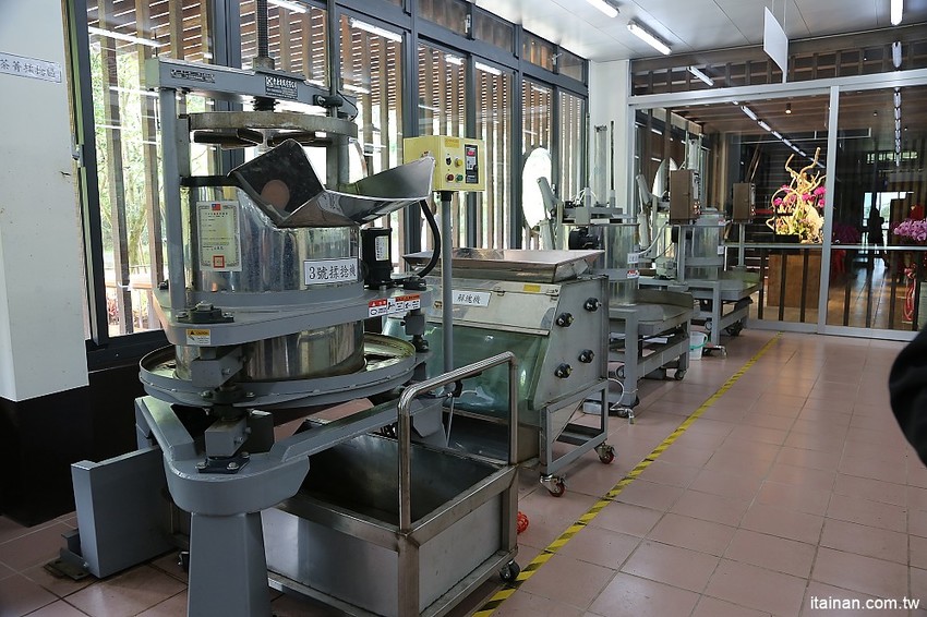 南投景點|HOHOCHA喝喝茶·台灣香日月潭紅茶廠~紅茶導覽、揉茶DIY、Pizza DIY、黃金品茗、混茶初體驗!玩上一整天也沒問題! - 台南好Food遊