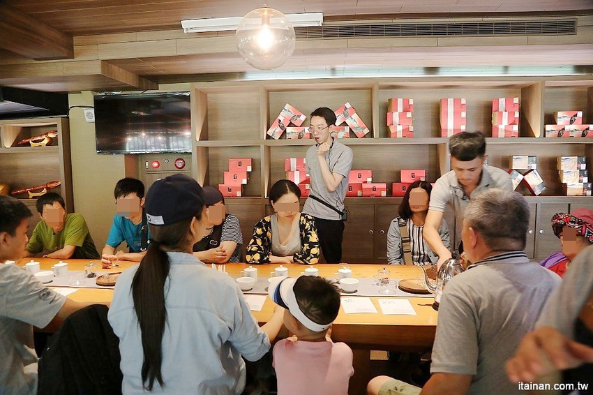 南投景點|HOHOCHA喝喝茶·台灣香日月潭紅茶廠~紅茶導覽、揉茶DIY、Pizza DIY、黃金品茗、混茶初體驗!玩上一整天也沒問題! - 台南好Food遊