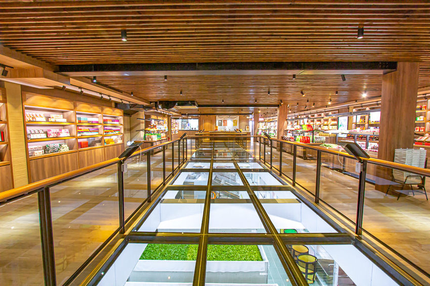 南投景點，HOHOCHA喝喝茶~台灣香日月潭紅茶廠，全台最大紅茶觀光工廠!免門票入園奉茶，吃吃喝喝DIY，還能拍拍美照很不賴。 - 微笑Joe幸運