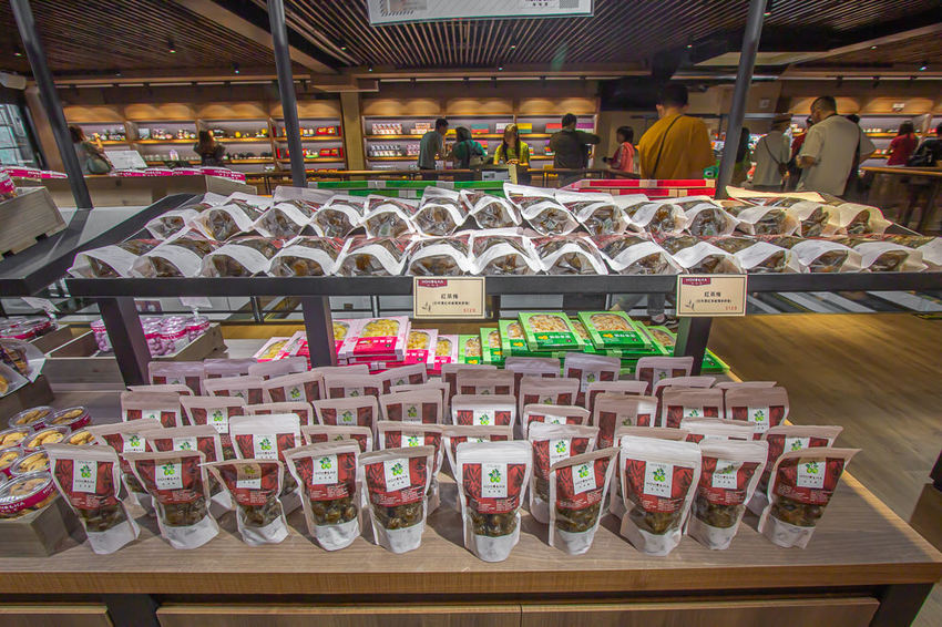 南投景點，HOHOCHA喝喝茶~台灣香日月潭紅茶廠，全台最大紅茶觀光工廠!免門票入園奉茶，吃吃喝喝DIY，還能拍拍美照很不賴。 - 微笑Joe幸運