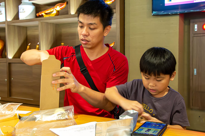 南投景點，HOHOCHA喝喝茶~台灣香日月潭紅茶廠，全台最大紅茶觀光工廠!免門票入園奉茶，吃吃喝喝DIY，還能拍拍美照很不賴。 - 微笑Joe幸運