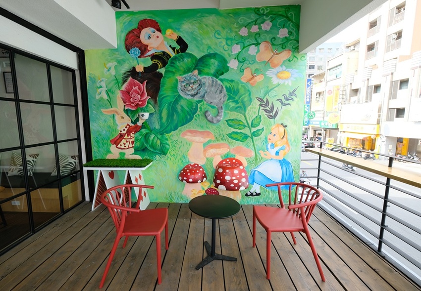 太卡啡自強店營業時間