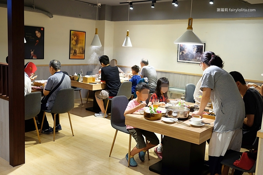 滿足鍋物。史上最狂火鍋店，當月壽星消費直接送龍蝦，這間就連韓星來台都指名要吃它！ @蹦啾♥謝蘿莉 La vie heureuse