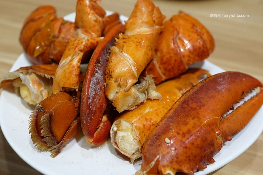 滿足鍋物。史上最狂火鍋店，當月壽星消費直接送龍蝦，這間就連韓星來台都指名要吃它！ @蹦啾♥謝蘿莉 La vie heureuse