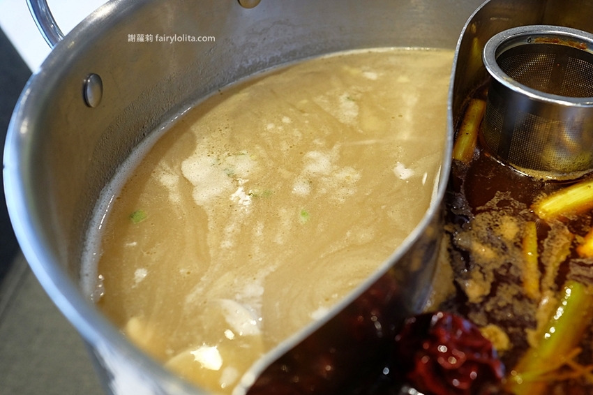 滿足鍋物。史上最狂火鍋店，當月壽星消費直接送龍蝦，這間就連韓星來台都指名要吃它！ @蹦啾♥謝蘿莉 La vie heureuse