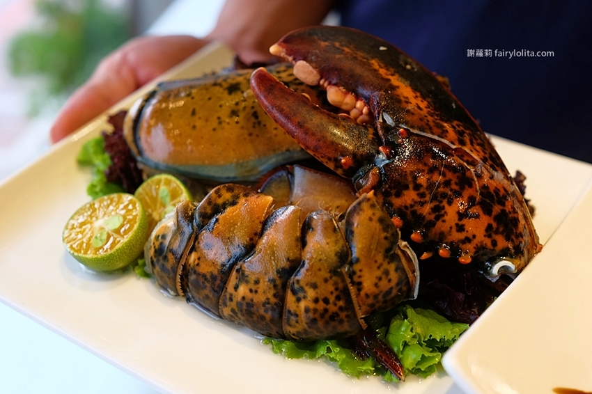 滿足鍋物。史上最狂火鍋店，當月壽星消費直接送龍蝦，這間就連韓星來台都指名要吃它！ @蹦啾♥謝蘿莉 La vie heureuse