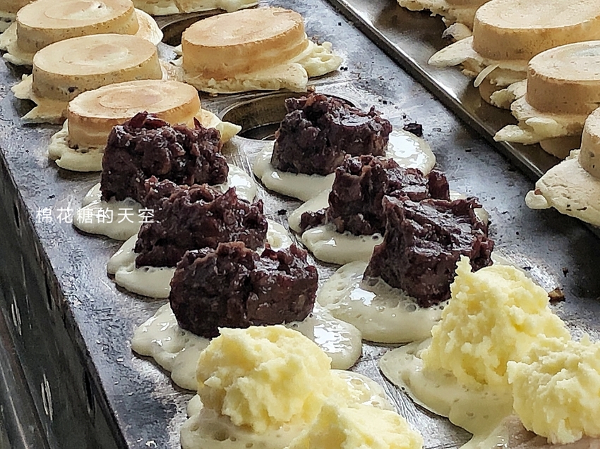 台中東勢必吃美食-超爆漿十月紅豆餅，選擇困難者還有雙口味唷