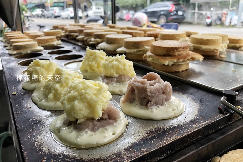 台中東勢必吃美食-超爆漿十月紅豆餅，選擇困難者還有雙口味唷