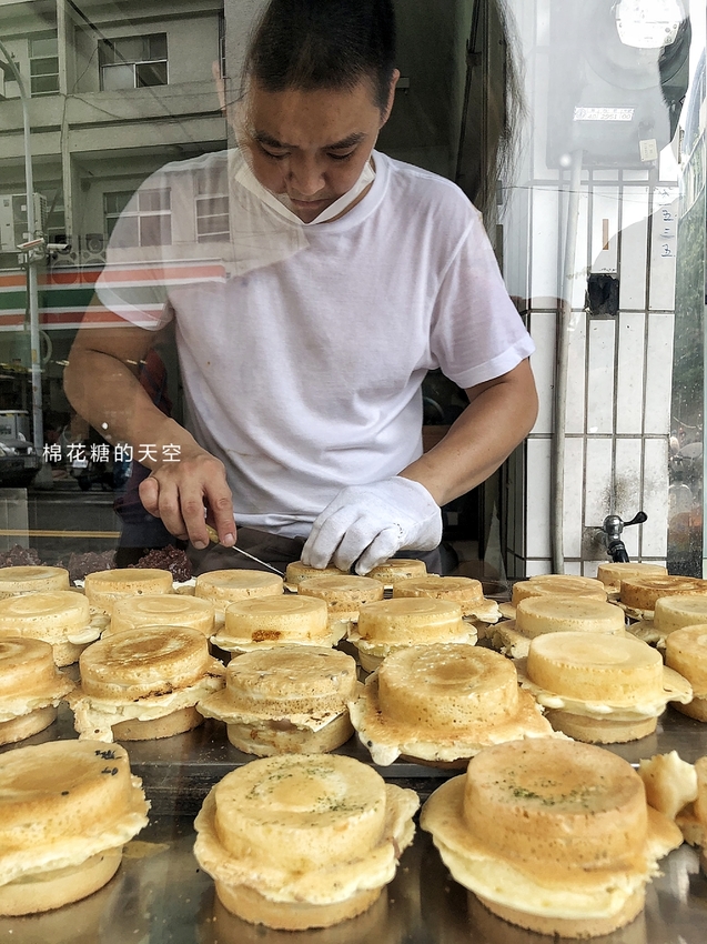 台中東勢必吃美食-超爆漿十月紅豆餅，選擇困難者還有雙口味唷