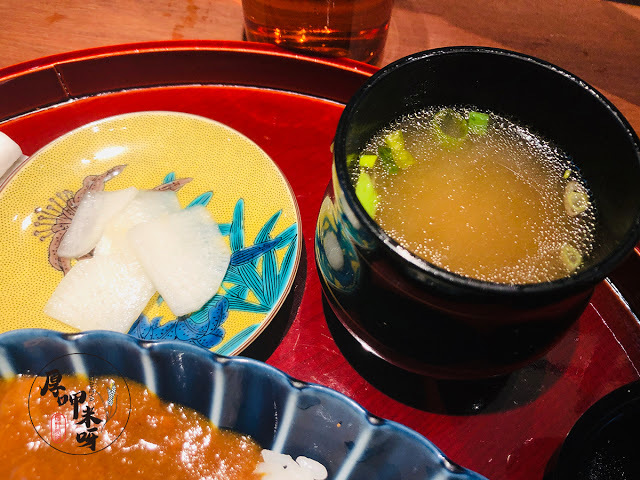 【厚呷米呀│台北通化街】 通庵熟成咖哩 花椒入咖哩帶出麻婆風咖哩感/可選雞肉、牛肉或是綜合/搭配泰式風味炸女婿蛋很有亮點/濃厚香料風咖哩醬及招牌湯品可續加一次/牛蒡天婦羅不是天天有