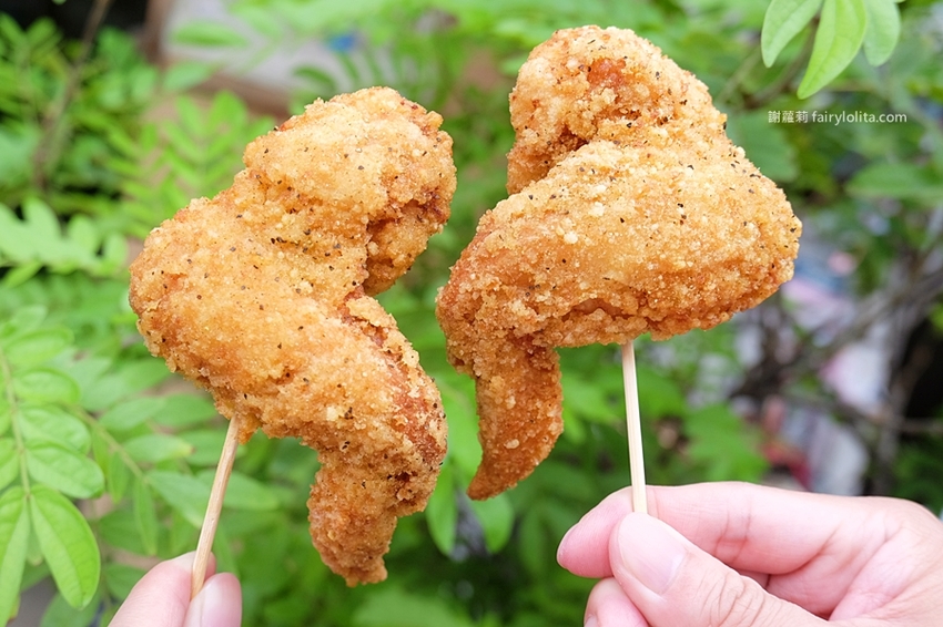 豪傳說雞排（原豪哥雞排）。為吃這家雞排等翻天，生意好到開店2小時老闆直接關鐵門！ @蹦啾♥謝蘿莉 La vie heureuse