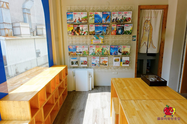 [食記] 新竹北區 - 藍屋子109號 特色咖啡廳 厚牛肉排帕尼尼 鬆軟可頌脆皮甜甜圈 在文青咖啡廳度過悠閒美好早晨