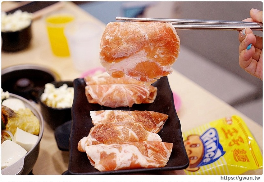 不限時、不收服務費、自助吧吃到飽還可以抽iPhone,全台鍋賣局只有這裡獨家舉辦