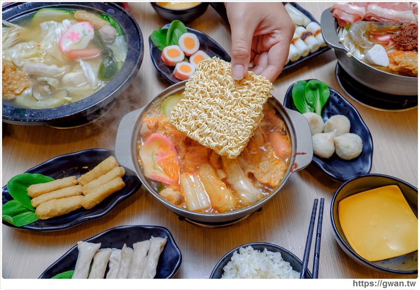 百元火鍋店新開幕～最低130元、用餐不限時、不收服務費還有歡樂吧吃到飽，父親節前肉量再加倍，用餐人潮多到止不住！