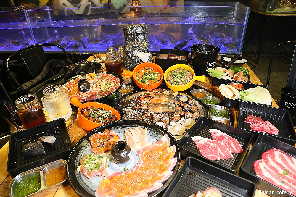 台南燒烤｜Scream 尖叫精緻炭火燒肉~療癒系燒肉!一秒置身水族館吃燒肉!!台南最狂水道蝦!真正現撈現烤的泰國蝦、海鮮燒肉、鐵板燒吃到飽!! - 台南好Food遊