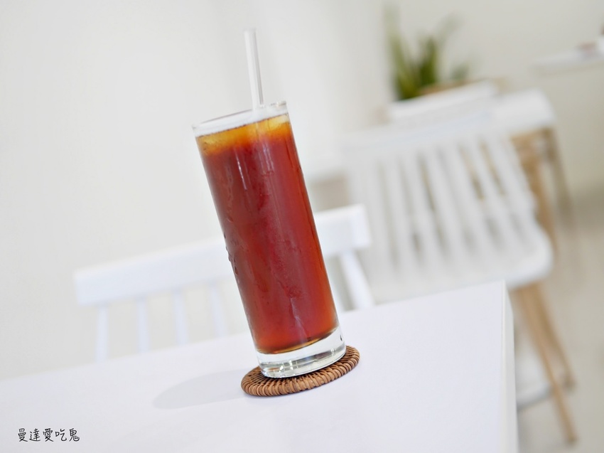 【台南美食】日好 One Fine Day。純白吸睛店面人氣早午餐。台南永康區｜五王國小｜台南咖啡｜台南下午茶 - 曼達愛吃鬼