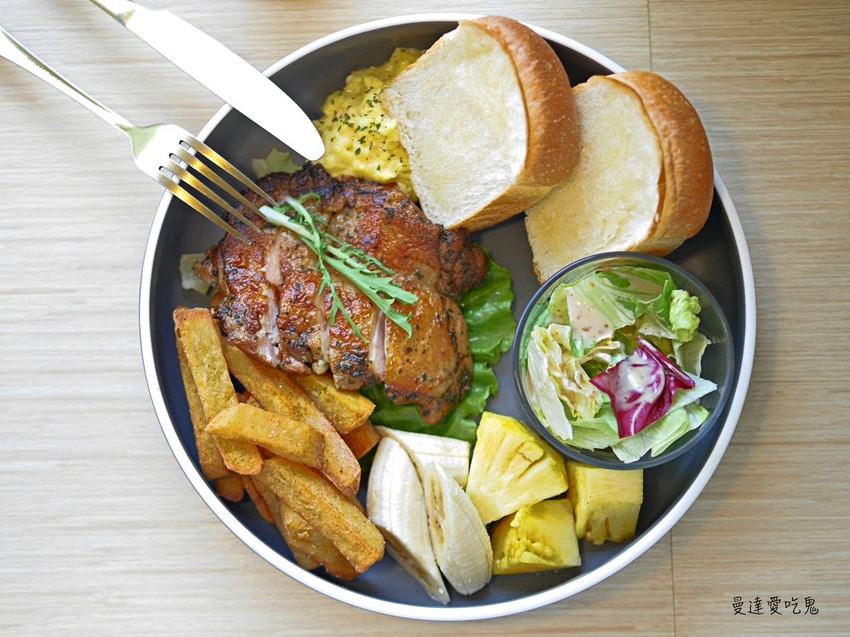 【台南美食】日好 One Fine Day。純白吸睛店面人氣早午餐。台南永康區｜五王國小｜台南咖啡｜台南下午茶 - 曼達愛吃鬼